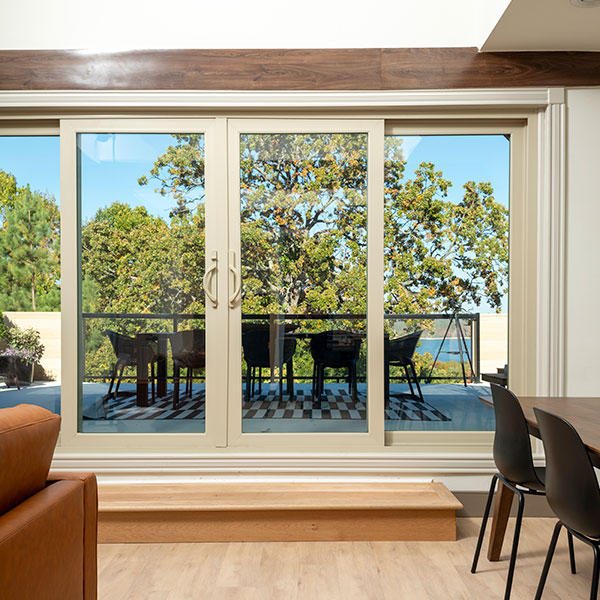 Arka Motel Room Interior 4 Lite Inovo Patio Door